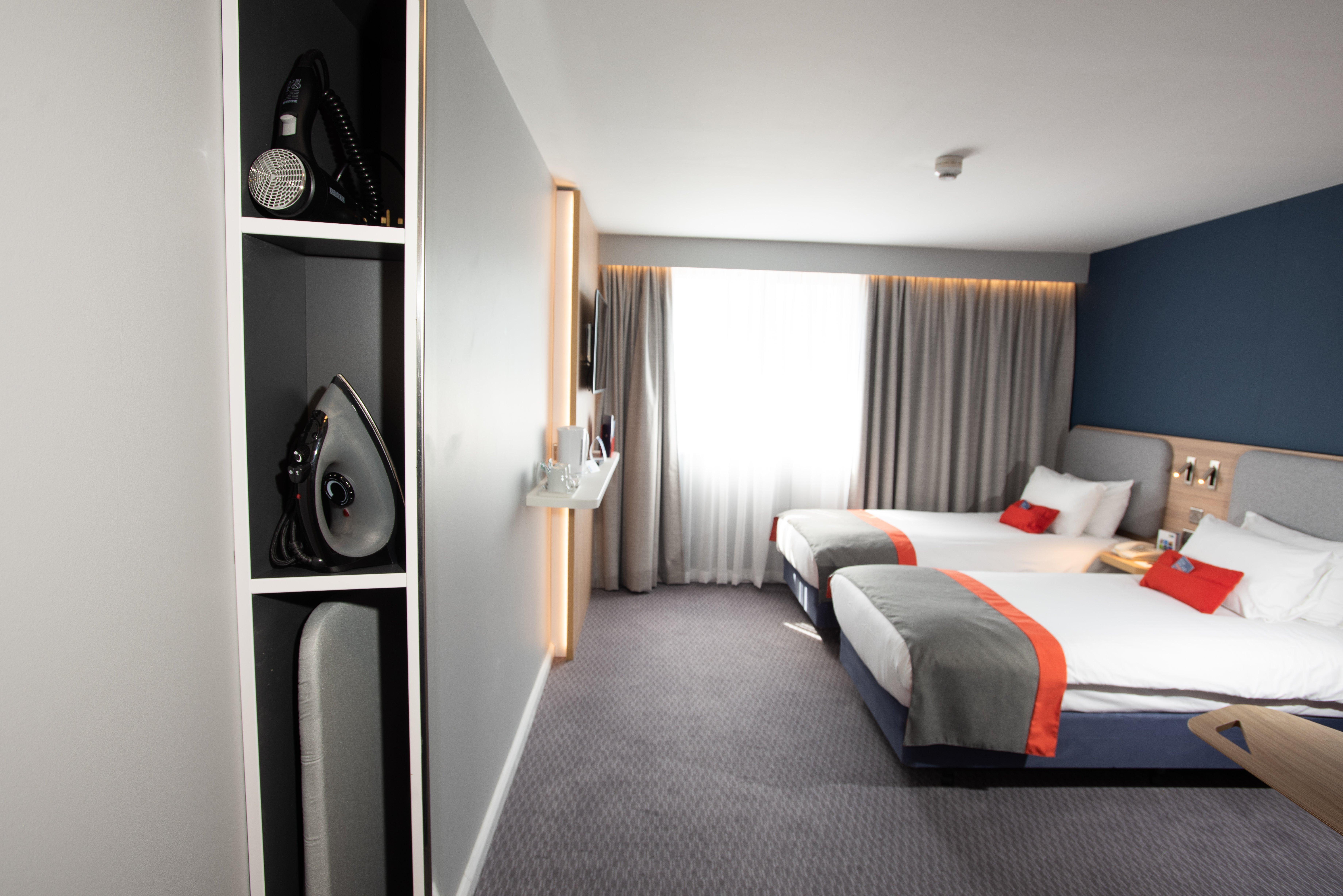 Knowsley Inn & Lounge Екстериор снимка