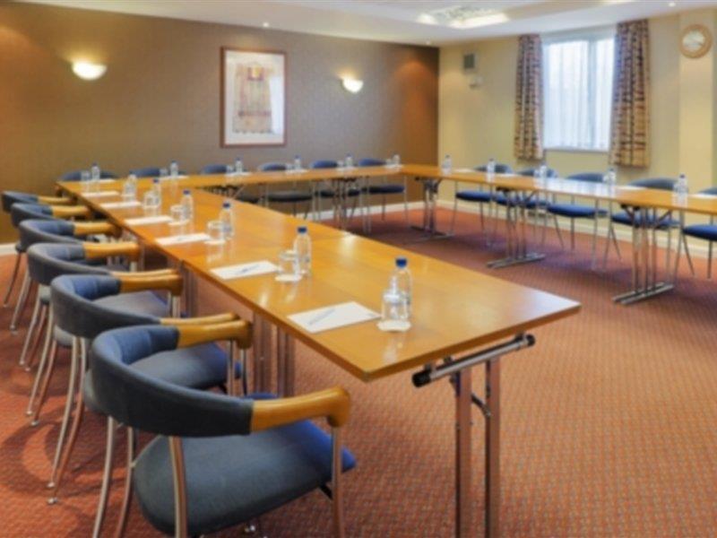 Knowsley Inn & Lounge Екстериор снимка