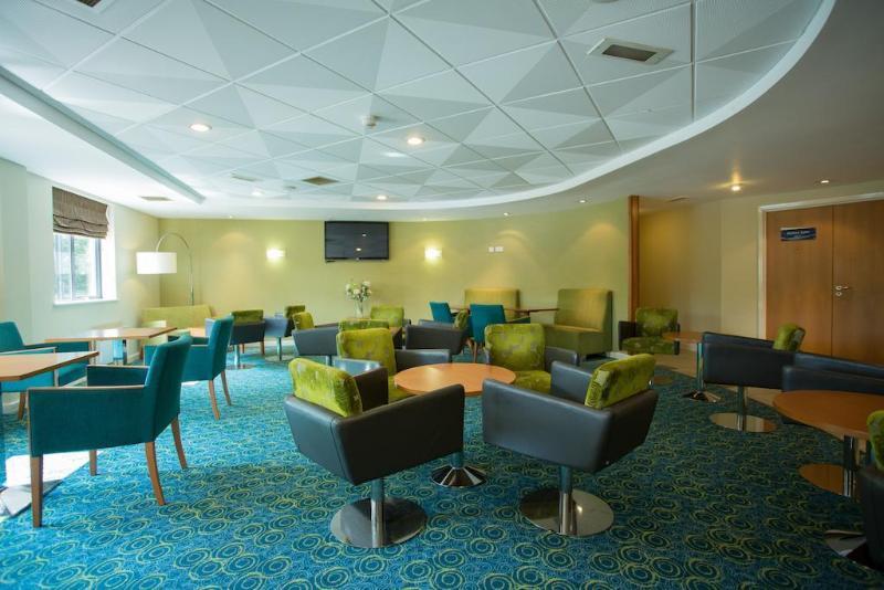 Knowsley Inn & Lounge Екстериор снимка